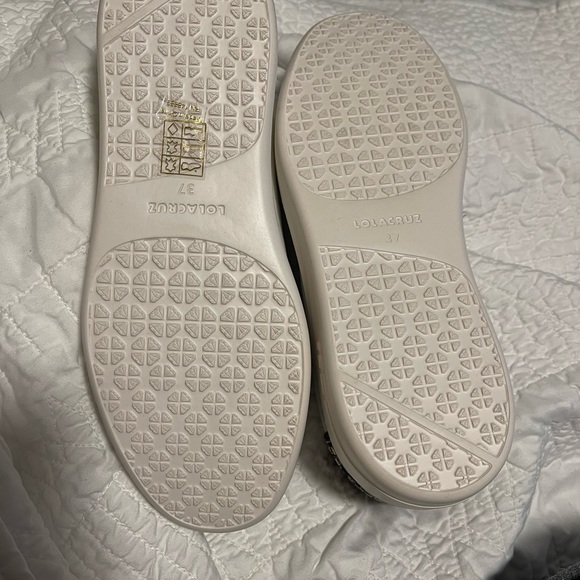 Lola Cruz smiley face sneaker - Picture 8 of 11